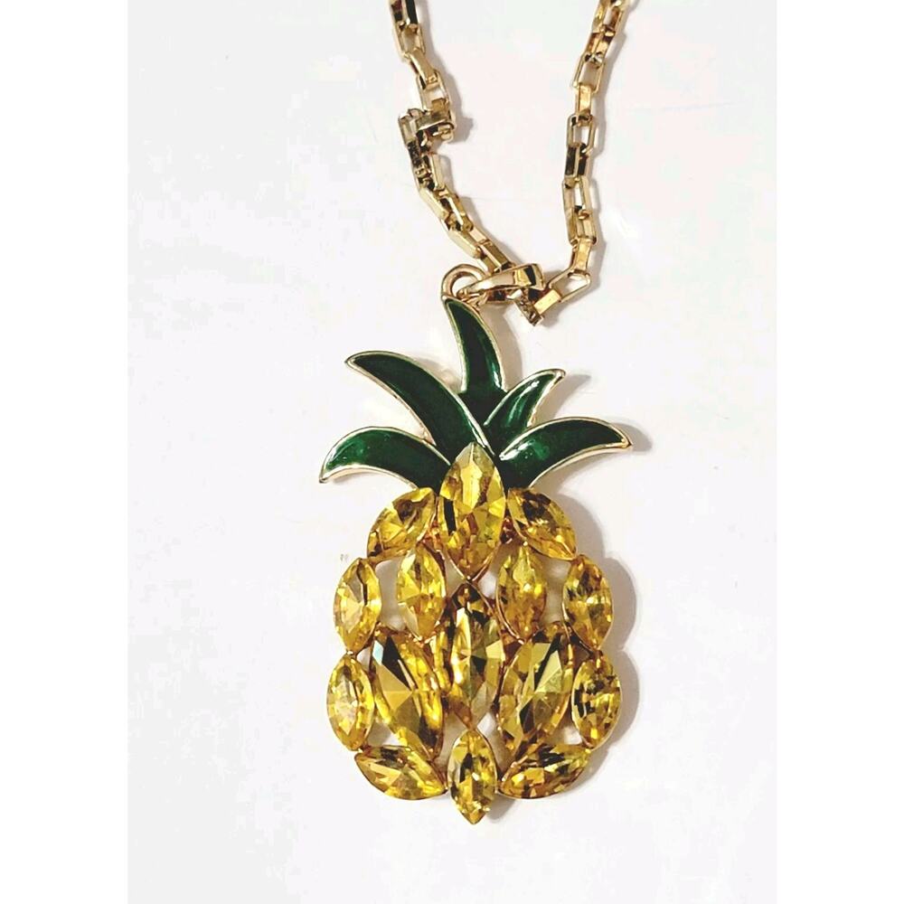 C1946 Pineapple Pendant Necklace Rhinestones Enamel Gold-tone 28” Fruit gn01-